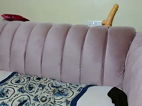 Snapshot of splash_coochie chatting on 07-03-26, 02:45 splash coochie online show from 07-03-26, 02:45