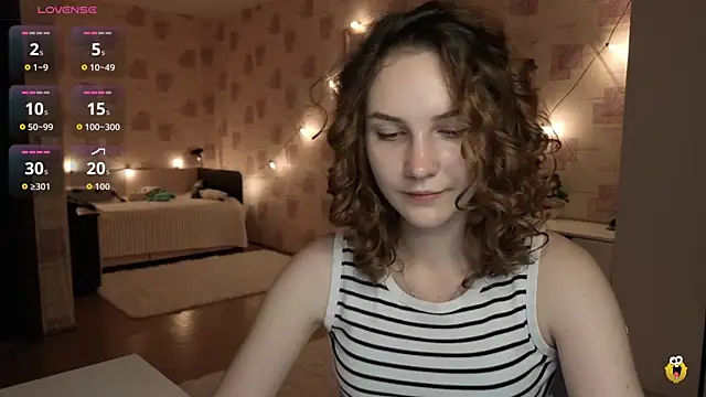 Snapshot of Megan_swiftss chatting on 06-15-26, 06:21 Megan swiftss online show from 06-15-26, 06:21