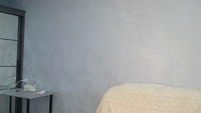 Mia pinkie online show from 05-29-26, 08:07