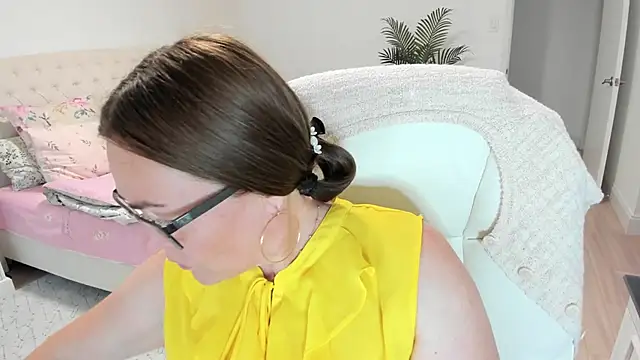Vika73 online show from 06-17-26, 10:50