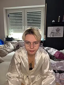 HannahFoxxx online show from 05-19-26, 09:15