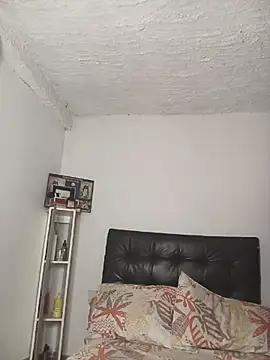 IzizX X online show from 08-05-26, 12:35
