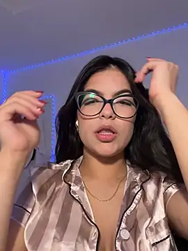 Viicky15 online show from 05-16-26, 11:25