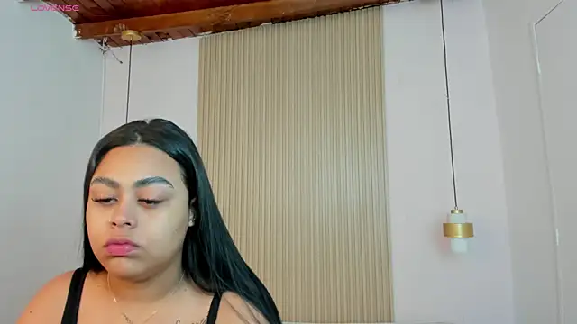 Snapshot of MiaLane3 chatting on 06-27-26, 11:37 MiaLane3 online show from 06-27-26, 11:37