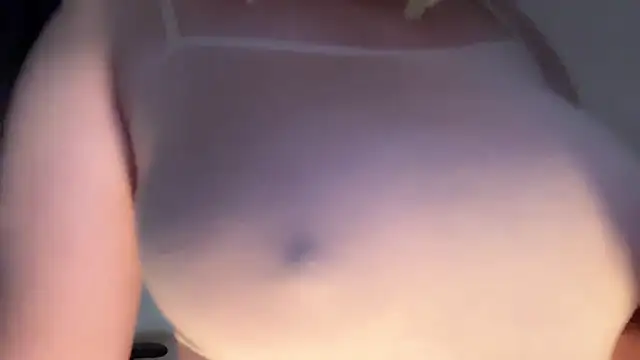 Snapshot of Sweatymilf chatting on 07-08-26, 03:11 Sweatymilf online show from 07-08-26, 03:11