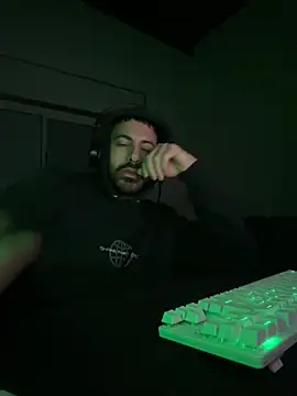 -RedRomm- online show from 05-18-26, 04:29