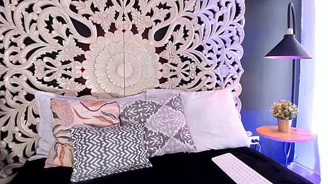Snapshot of Bianca_DVarela chatting on 06-20-26, 08:00 Bianca DVarela online show from 06-20-26, 08:00