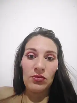 Snapshot of Bluee_lilith chatting on 05-19-26, 05:03 Bluee lilith online show from 05-19-26, 05:03