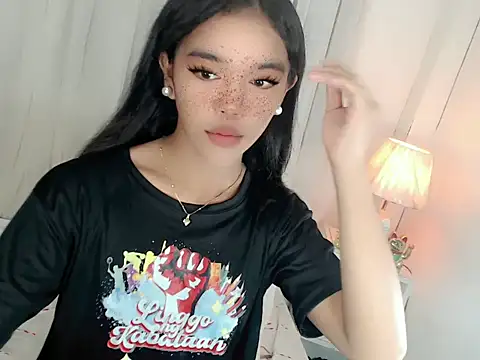 Snapshot of Nozomi_Wu chatting on 06-23-26, 11:08 Nozomi Wu online show from 06-23-26, 11:08