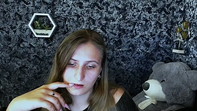Snapshot of Jenny_smille_ chatting on 06-05-26, 06:20 Jenny smille online show from 06-05-26, 06:20