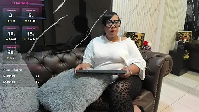 Snapshot of OliviaWilliamm chatting on 06-03-26, 11:24 OliviaWilliamm online show from 06-03-26, 11:24