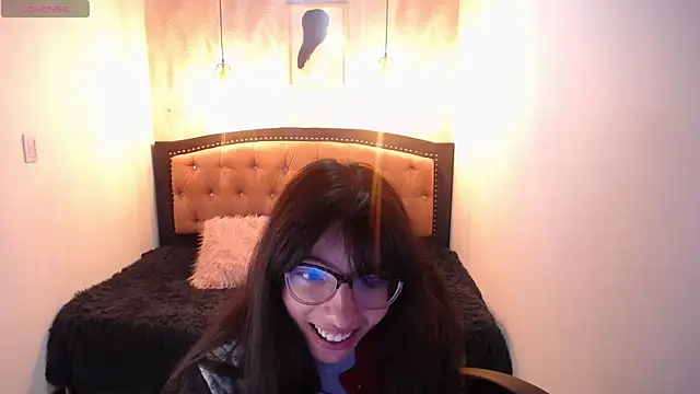 Allyshon  online show from 06-18-26, 08:02