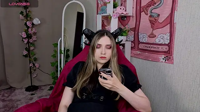 NocturneHuntress online show from 06-26-26, 07:46