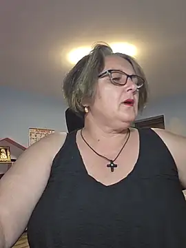 Snapshot of Diana_Diafan chatting on 05-19-26, 04:57 Diana Diafan online show from 05-19-26, 04:57