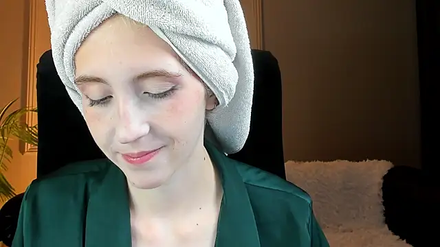 Snapshot of Elen__Moore chatting on 07-02-26, 05:24 Elen Moore online show from 07-02-26, 05:24