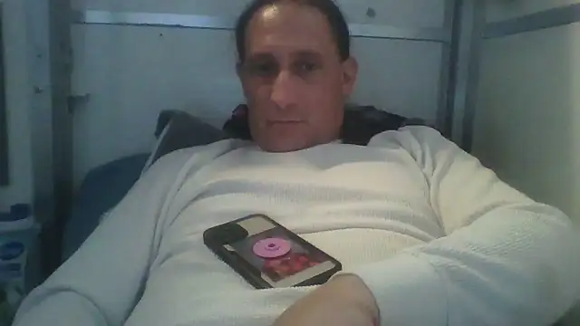 brazybooty92 online show from 06-08-26, 01:33