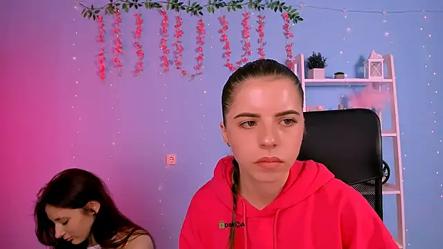 lyra desire online show from 06-17-26, 06:42