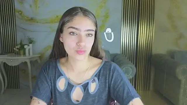Snapshot of Valeriaa_s chatting on 07-02-26, 12:11 Valeriaa s online show from 07-02-26, 12:11
