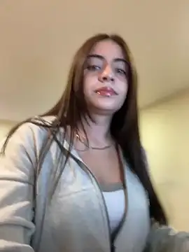 Hanna Cruz  online show from 06-26-26, 01:26