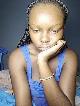 Snapshot of Sexymaurine chatting on 06-12-26, 10:47 Sexymaurine online show from 06-12-26, 10:47