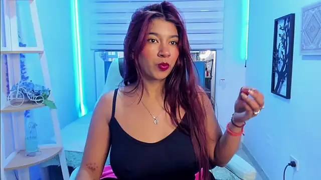 Snapshot of Aurora_Blazee chatting on 06-11-26, 12:36 Aurora Blazee online show from 06-11-26, 12:36