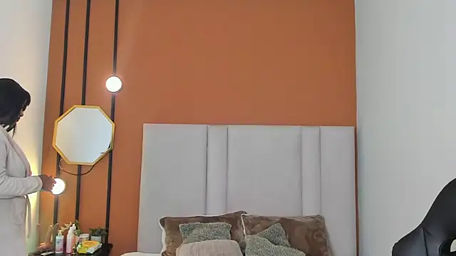 Mia boobs24 online show from 06-18-26, 12:09