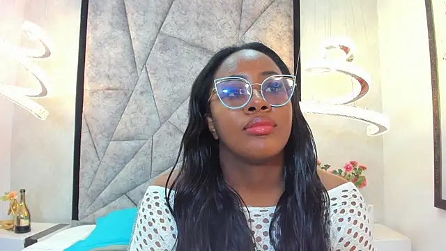 Snapshot of ZoeBrowns chatting on 07-08-26, 12:31 ZoeBrowns online show from 07-08-26, 12:31
