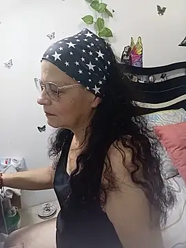 Snapshot of katrinna_ chatting on 06-21-26, 12:24 katrinna online show from 06-21-26, 12:24