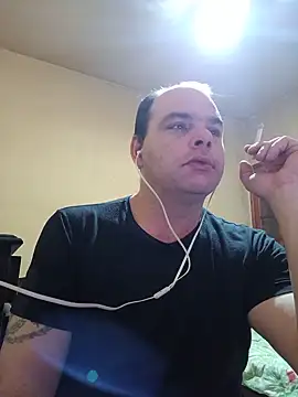 Snapshot of Safado700 chatting on 06-23-26, 01:58 Safado700 online show from 06-23-26, 01:58