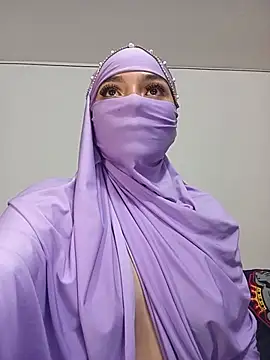 Snapshot of Samira_1 chatting on 06-14-26, 02:24 Samira 1 online show from 06-14-26, 02:24