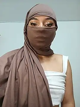 Snapshot of Samira_1 chatting on 07-05-26, 04:19 Samira 1 online show from 07-05-26, 04:19