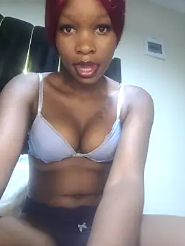 Snapshot of naughty_silvy chatting on 06-01-26, 06:31 naughty silvy online show from 06-01-26, 06:31