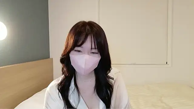 Snapshot of Maimai125 chatting on 06-14-26, 12:18 Maimai125 online show from 06-14-26, 12:18