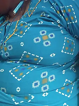 Snapshot of geetha431 chatting on 06-27-26, 11:04 geetha431 online show from 06-27-26, 11:04