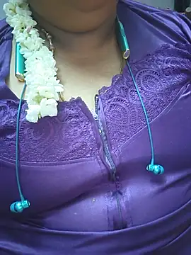 Snapshot of geetha431 chatting on 06-27-26, 05:07 geetha431 online show from 06-27-26, 05:07