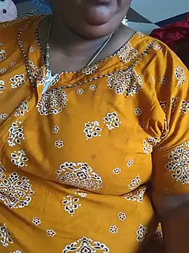 Snapshot of geetha431 chatting on 06-29-26, 06:19 geetha431 online show from 06-29-26, 06:19