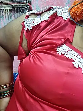 Snapshot of geetha431 chatting on 06-30-26, 05:36 geetha431 online show from 06-30-26, 05:36