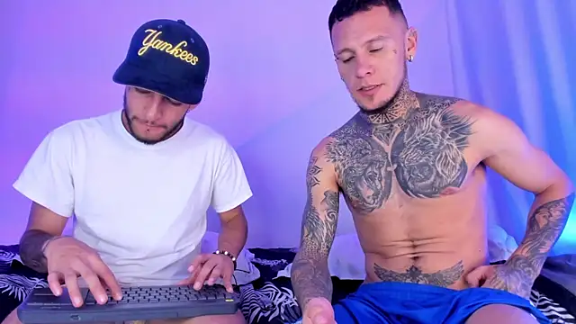 Snapshot of _Kevin_xxx chatting on 03-14-25, 11:22 Kevin xxx online show from 03-14-25, 11:22