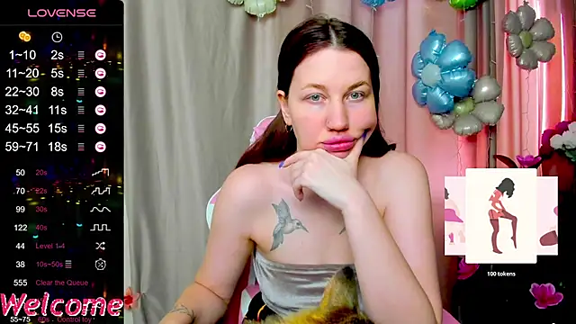 Snapshot of Arya_Curves chatting on 06-14-26, 02:24 Arya Curves online show from 06-14-26, 02:24