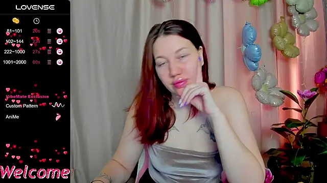 Snapshot of Arya_Curves chatting on 06-24-26, 01:15 Arya Curves online show from 06-24-26, 01:15