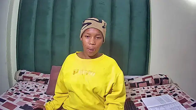 TypicalBaddiex online show from 06-11-26, 12:32