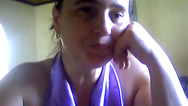 AniaCool77 online show from 06-09-26, 05:41