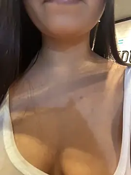Snapshot of maria_lunag chatting on 06-21-26, 03:09 maria lunag online show from 06-21-26, 03:09
