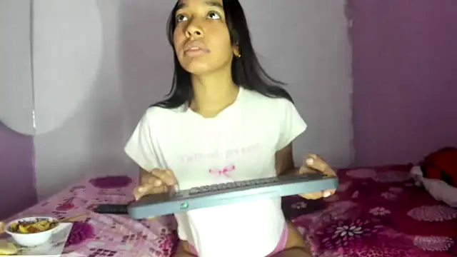 Teenssweet18 online show from 06-01-26, 03:52