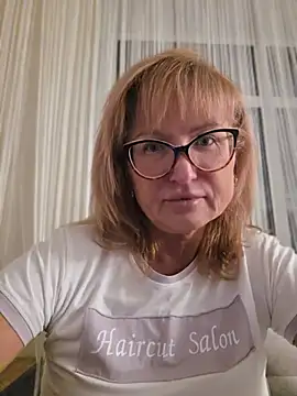 -LindaKing- online show from 06-04-26, 08:26