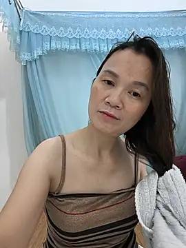 Snapshot of Lye_lovely chatting on 06-12-26, 01:32 Lye lovely online show from 06-12-26, 01:32