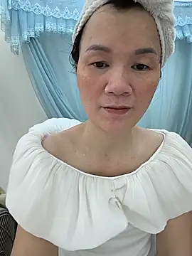 Snapshot of Lye_lovely chatting on 07-05-26, 03:02 Lye lovely online show from 07-05-26, 03:02