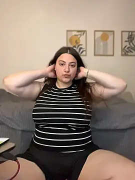 Snapshot of cutie_doll_ chatting on 05-30-26, 01:03 cutie doll online show from 05-30-26, 01:03