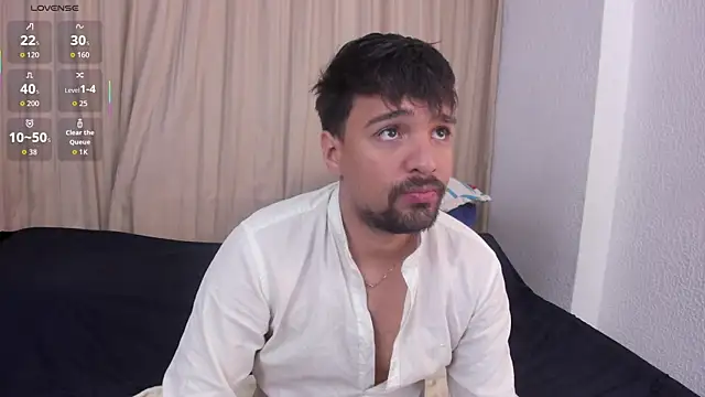 Snapshot of max_ed chatting on 06-10-26, 08:46 max ed online show from 06-10-26, 08:46