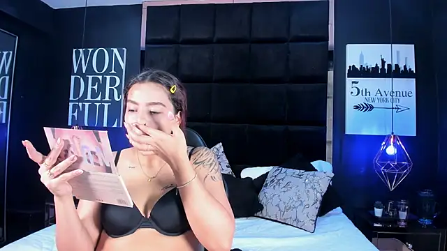 AmyyScott online show from 06-10-26, 07:46